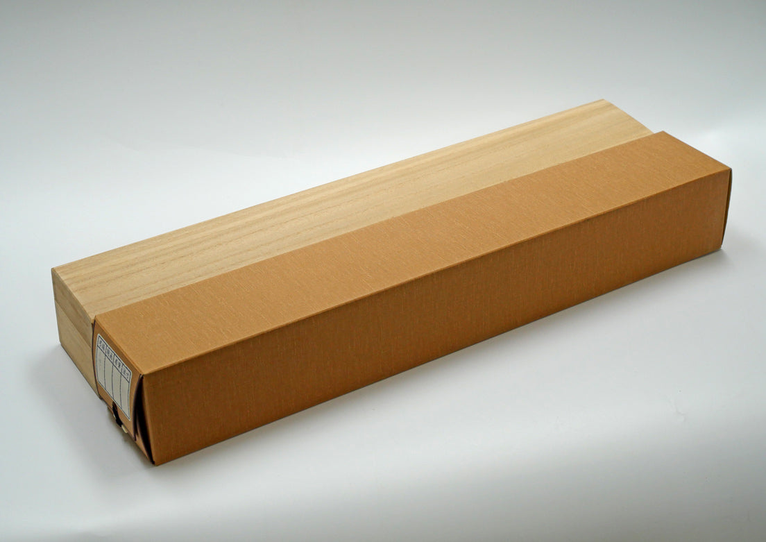 荒木田重輝(伊勢神宮元禰宜)「天照皇大神」肉筆書紙本掛軸・桐箱付 付属品画像(桐箱、タトウ紙箱付き)