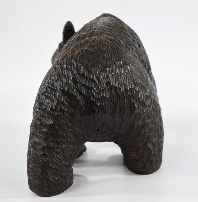 アラキ作「這い熊」木彫作品　全体画像6