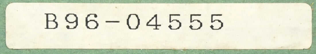 荒木義太郎「窓辺の静物」油絵・F6号 額裏拡大画像(「一枚の繪」管理番号シール)