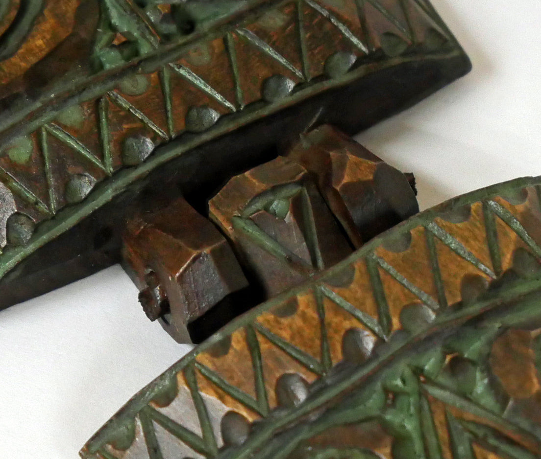 砂澤ビッキ「ビッキ文様ブローチ(約11.2cm)」木彫作品 拡大画像2