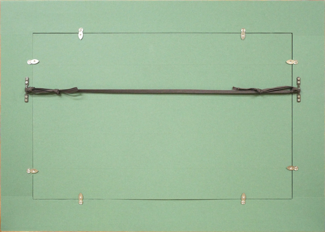 蛯子善悦「卓上の静物」油絵・M8号 額縁裏側画像