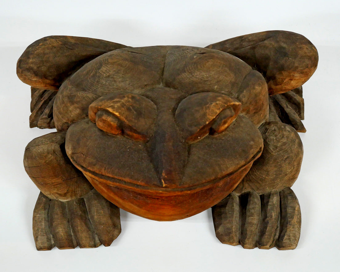 遠藤平吉「蝦蟇蛙(弟子屈に伝わる『湯の島の蝦蟇伝説』)」木彫作品 全体画像6