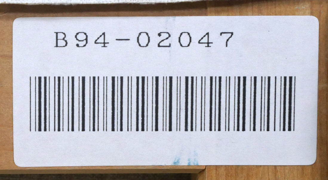 古沢岩美「海(裸婦)」油絵・SM 裏側拡大シール画像(「一枚の繪」管理番号シール)