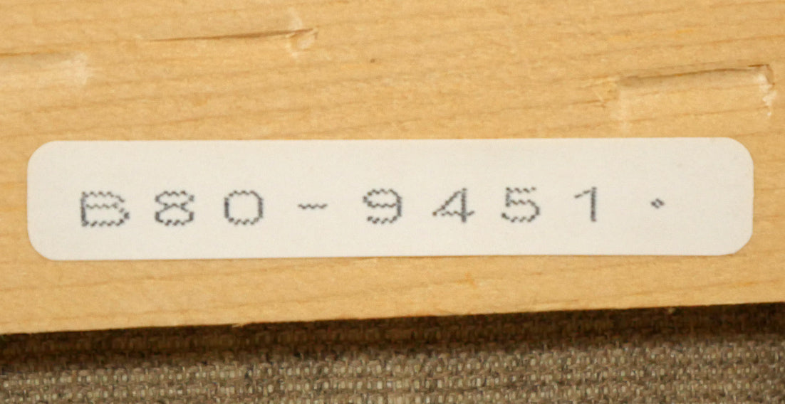 塙賢三「サーカス」油絵・SM 裏側拡大画像(「一枚の繪」管理番号シール)