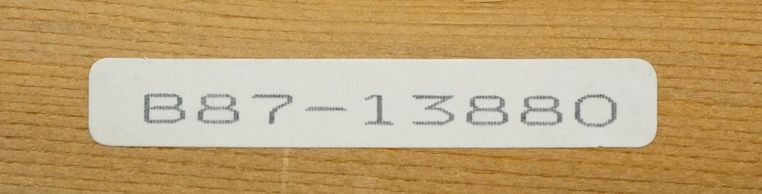 堀田高「花(南仏カーニュにて)」油絵・F8号 裏側拡大画像(「一枚の繪」管理番号シール)