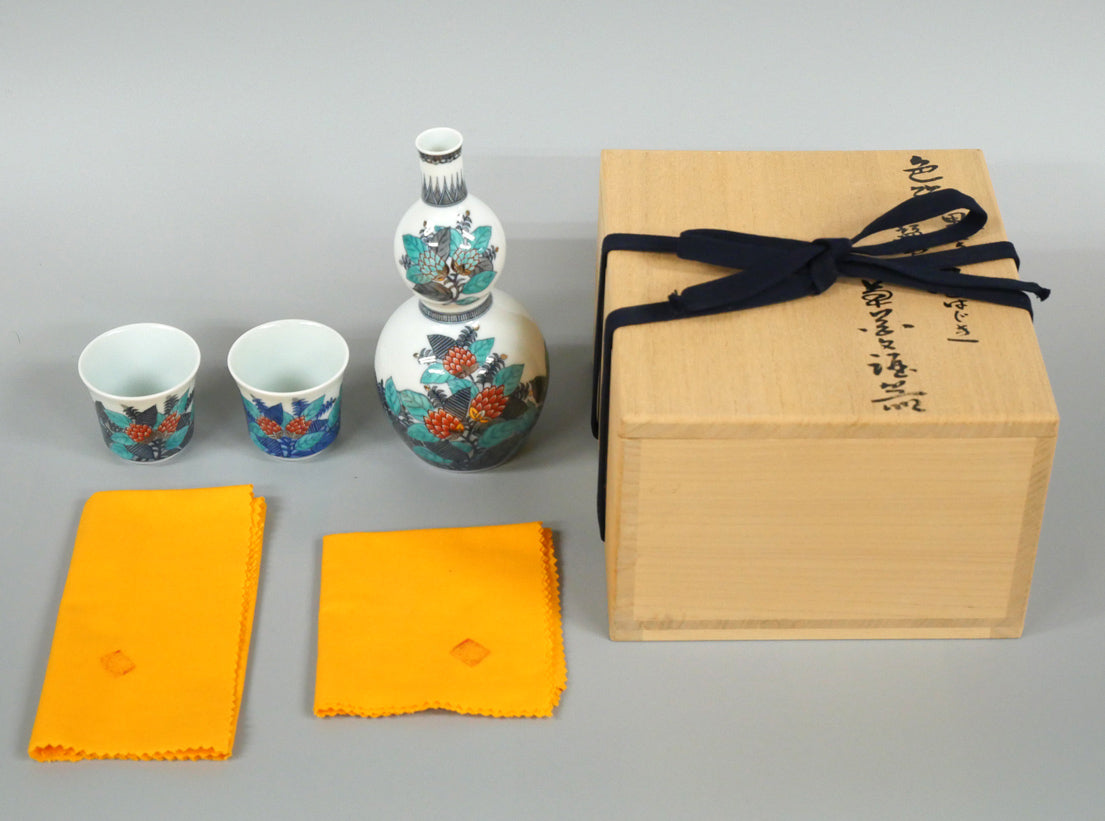 十四代今泉今右衛門「色絵墨色・藍色墨はじき草花文酒器(3点1組)」共箱 付属品画像(共箱、共布)