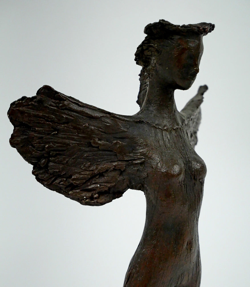 三木俊治「ニケ・勝利の女神」ブロンズ作品 拡大画像2