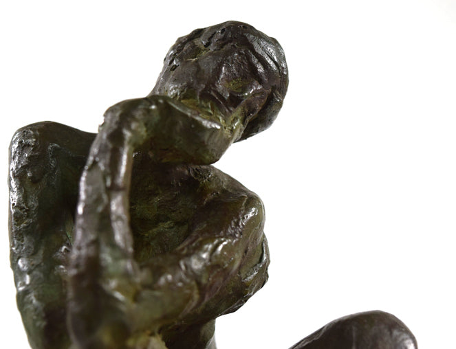 峯 孝「裸婦坐像」ブロンズ作品 部分拡大画像1