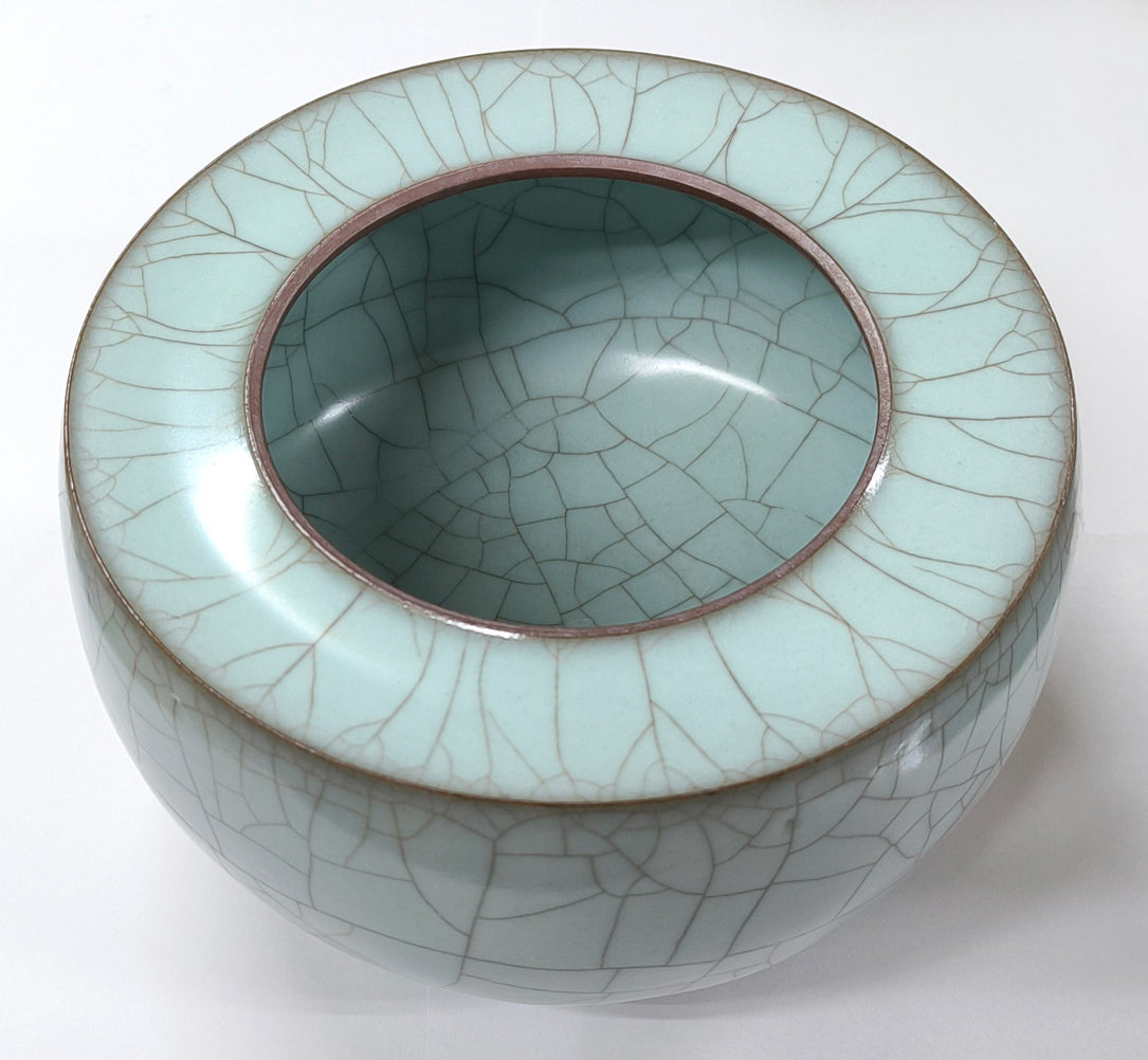 三浦小平二「青磁壺」共箱 作品上部画像2