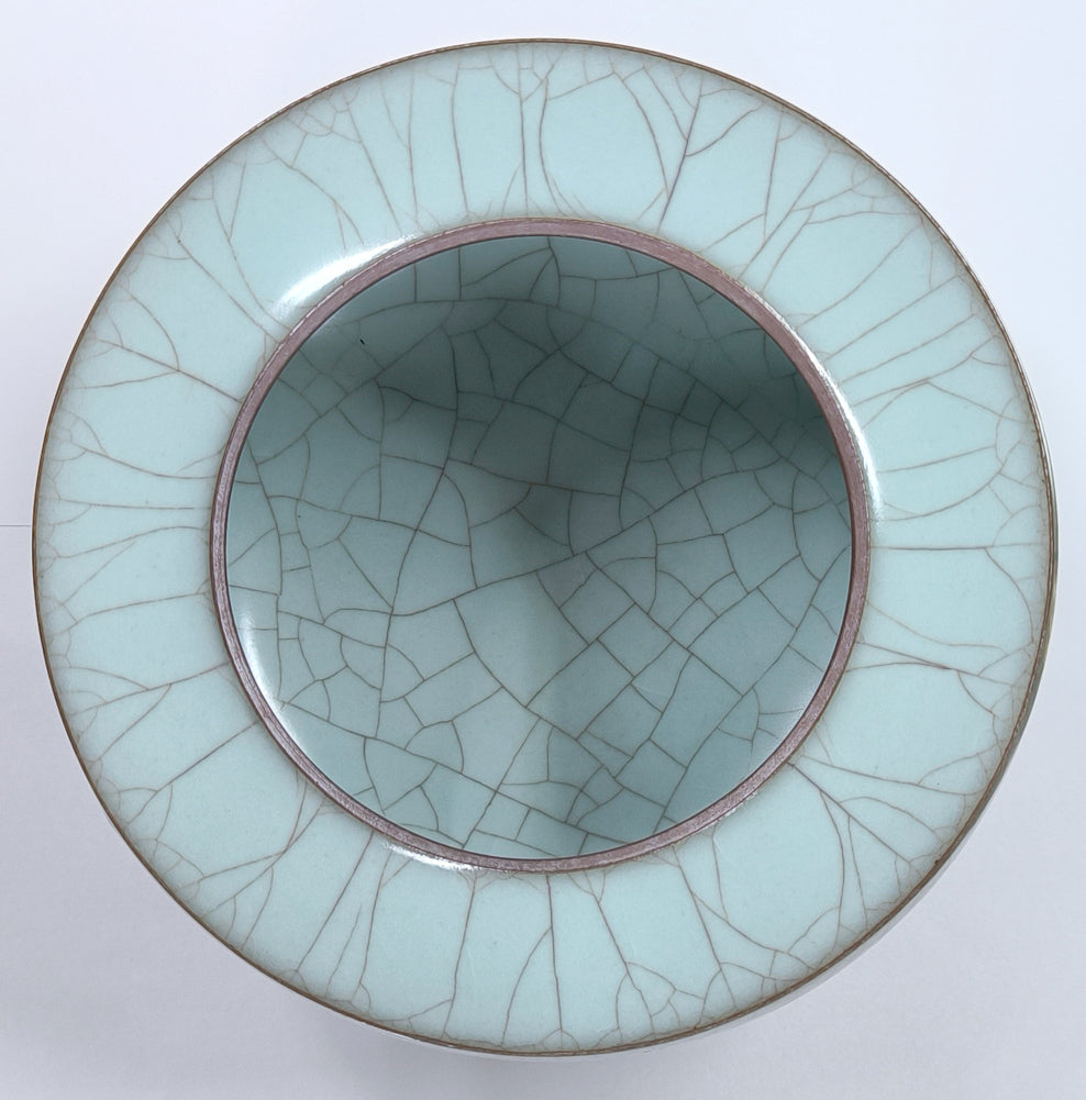 三浦小平二「青磁壺」共箱 作品上部画像3