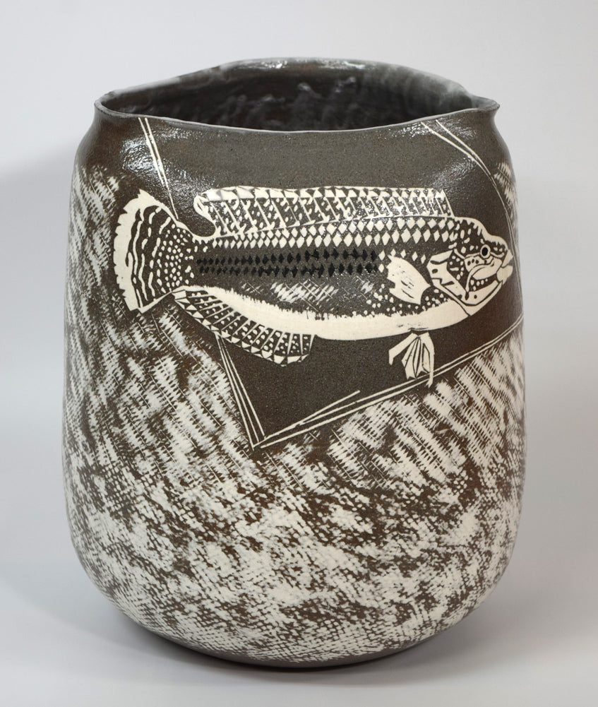 十三代 中里太郎右衛門「叩き唐津 三島黒白象嵌 魚文 壺」共箱 全体画像2