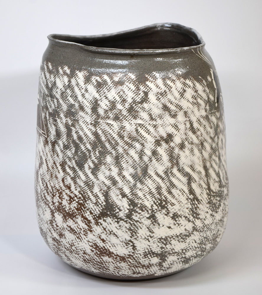 十三代 中里太郎右衛門「叩き唐津 三島黒白象嵌 魚文 壺」共箱 全体画像3