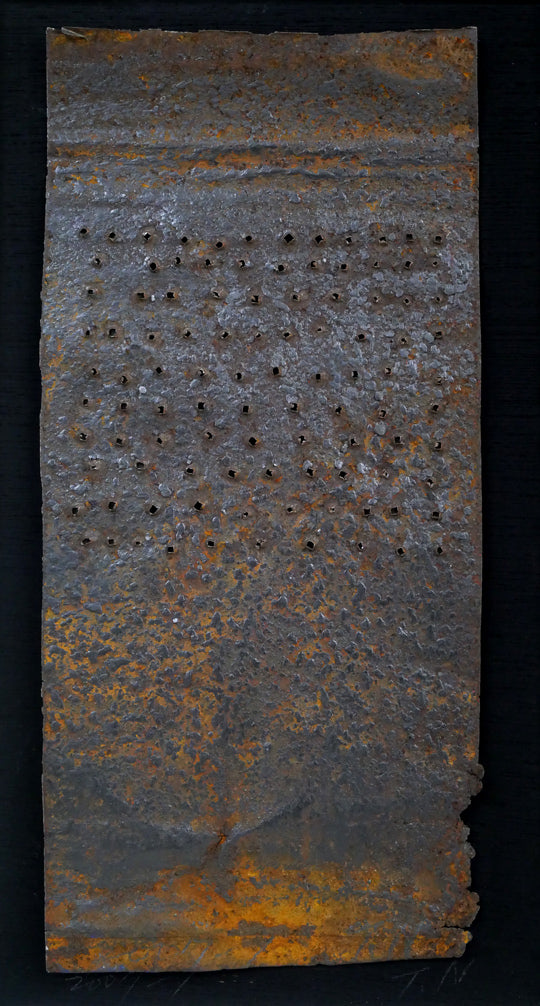 楢原武正「大地/開墾」ミクストメディア(トタン板) 作品全体画像