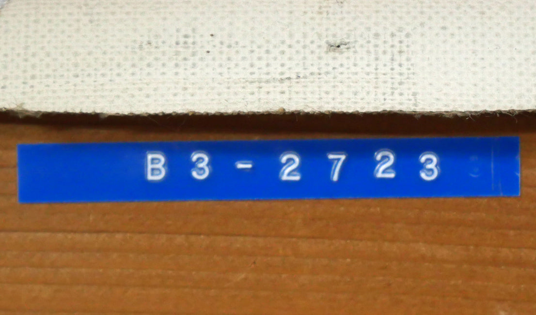 奥龍之介「バイオリンの少女」油絵・F10号 裏側拡大画像1(「一枚の繪」管理番号シール)