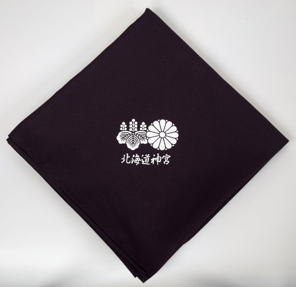 神宮舞楽「蘭陵王」陶製舞楽面額装品 風呂敷画像(北海道神宮)