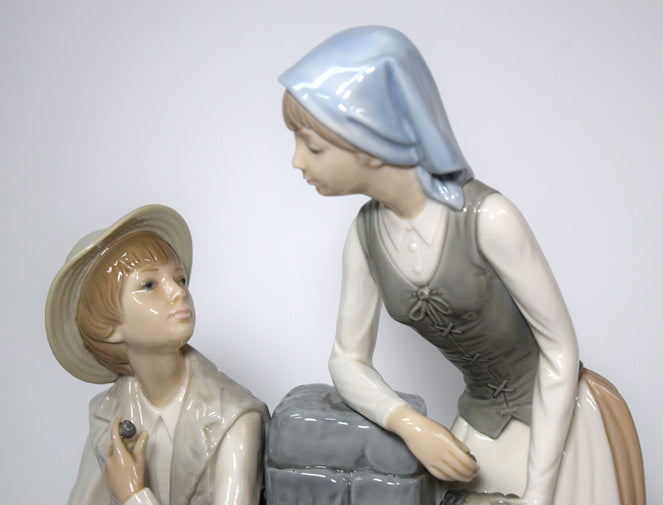 リヤドロ「Grape Testers」磁器フィギュア 拡大画像1