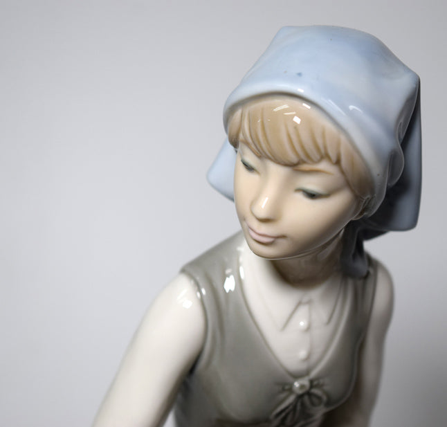 リヤドロ「Grape Testers」磁器フィギュア 拡大画像3