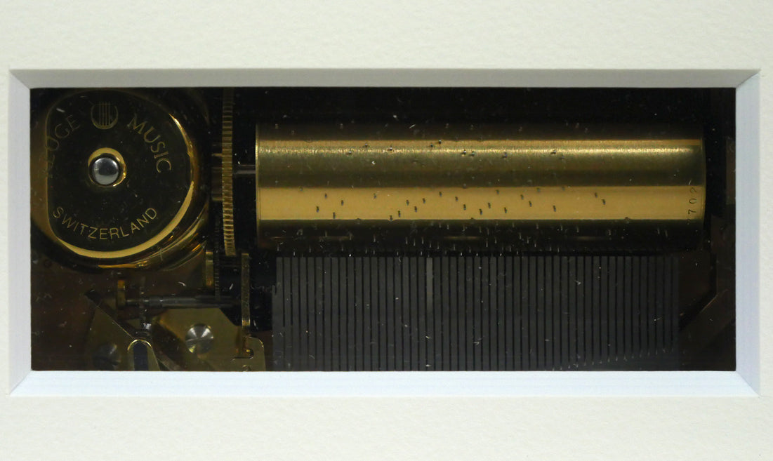 笹倉鉄平「メロディア」シルクスクリーン版画・特製オルゴール額装 オルゴール部分拡大画像1