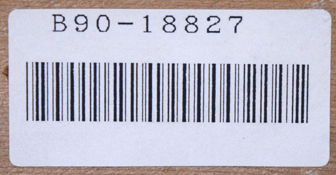 佐藤忠彦「山村春映(山口県)」油絵・P8号 裏側拡大画像(「一枚の繪」管理番号シール)