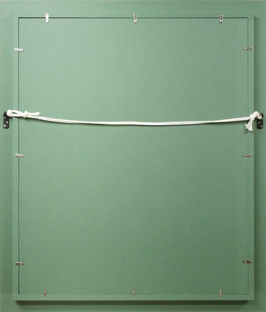 猿渡暁子「教会の庭で」油絵・F15号 額縁裏側画像