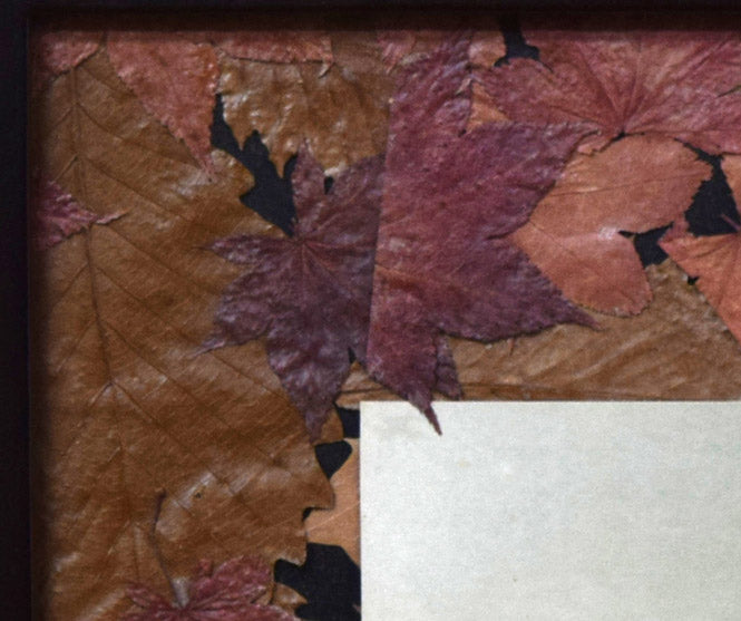 島田無響「それぞれの つえの背たけや 秋遍路」肉筆俳画 拡大画像8(本物の紅葉を使用)