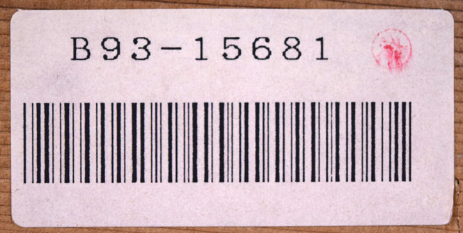 富谷一明「水辺の城」油絵・F8号 裏側拡大画像1(「一枚の繪」管理番号シール)