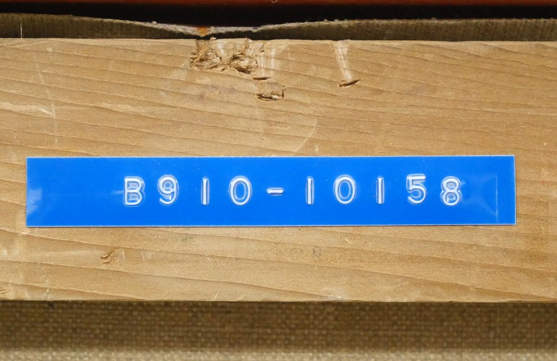 渡辺芳文「花と風景」油絵・F8号 裏側拡大画像1(「一枚の繪」管理番号シール)