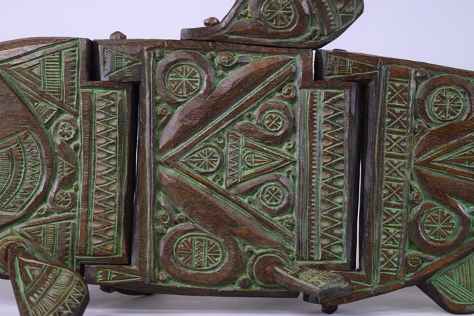 砂澤ビッキ「樹鮭(両面彫り)」木彫作品 拡大画像8