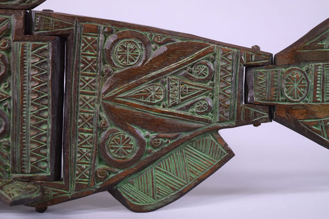 砂澤ビッキ「樹鮭(両面彫り)」木彫作品 拡大画像10