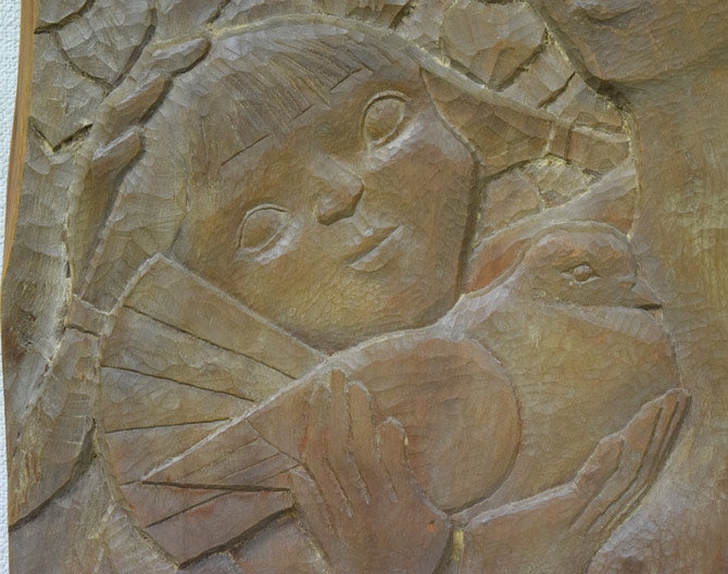 本田明二「母と子」木彫レリーフ作品 拡大画像2