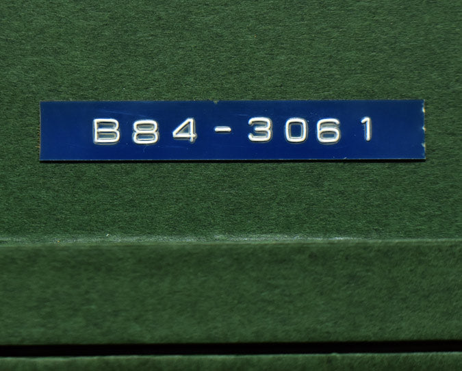 五十畑勝吉「北大附近」油絵・P8号 額裏拡大画像(「一枚の繪」管理番号シール)