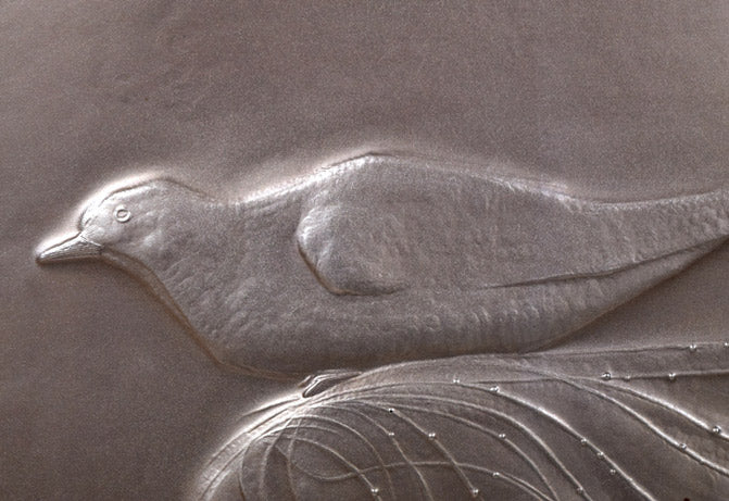 可西泰三「とりと少女」鋳金レリーフ 拡大画像1