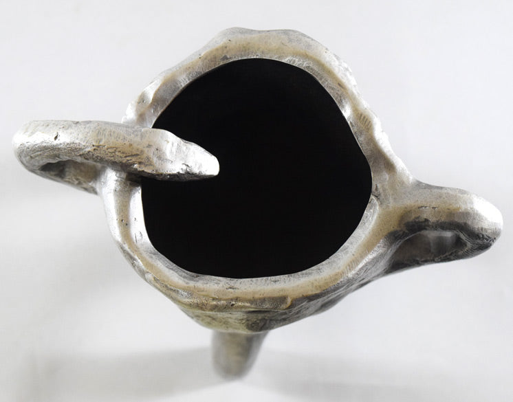 北村西望「祥運白蛇」ブロンズ 上から見た画像