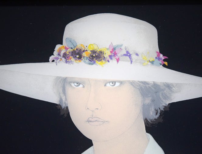 栗原喜依子「花飾りの帽子」ガラス絵版画 拡大画像1