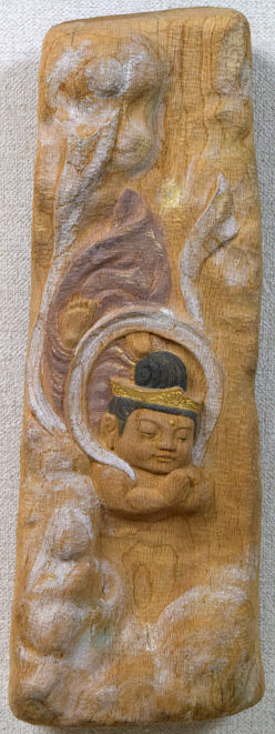 牧田善晴「飛天」木彫作品に彩色 全体画像1