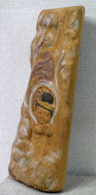 牧田善晴「飛天」木彫作品に彩色