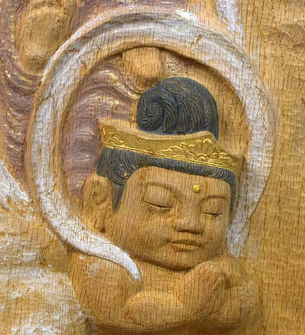 牧田善晴「飛天」木彫作品に彩色 拡大画像4