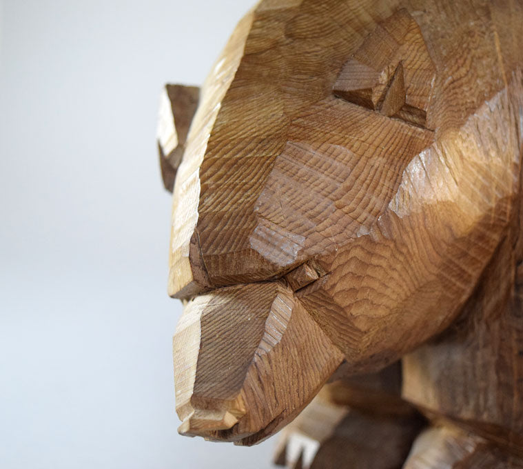 引間二郎「八雲熊」木彫・高さ19.5cm