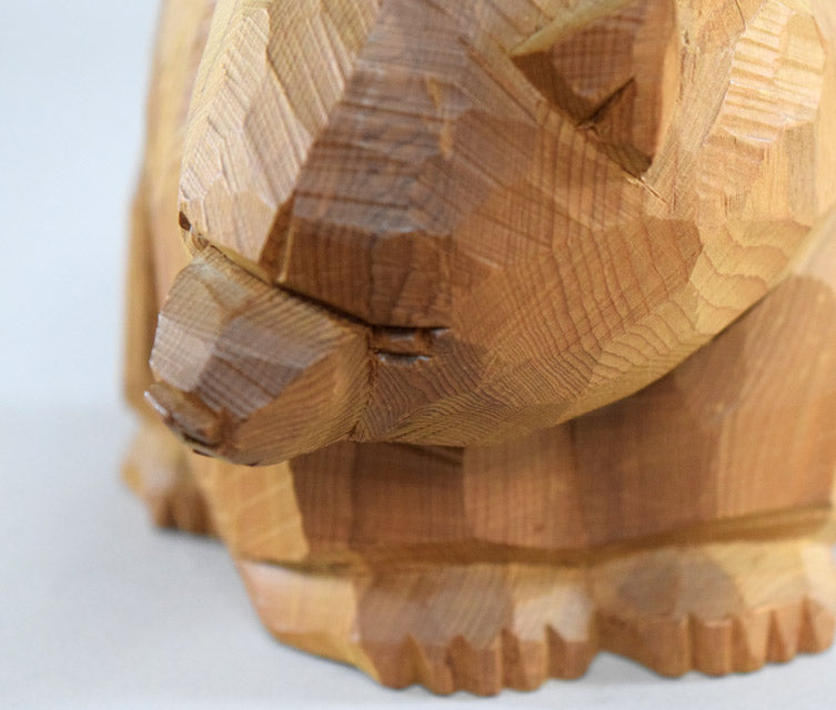 引間二郎「八雲熊」木彫・高さ11.5cm