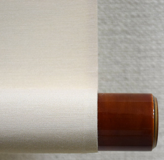 小倉遊亀「観自在」彩霧描画方式複製画掛軸・共箱 軸先拡大画像