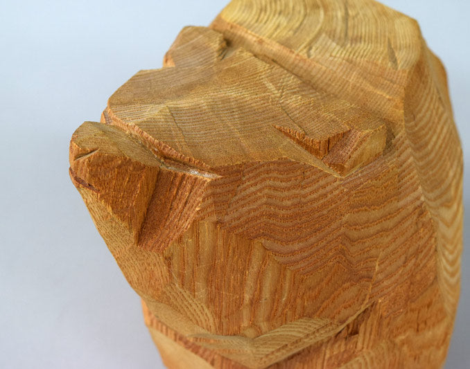 柴崎重行「熊」木彫(高さ16.8cm)・1978年作