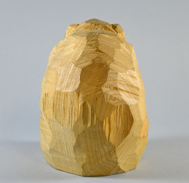柴崎重行「熊」木彫(高さ14.8cm)・せんの木7