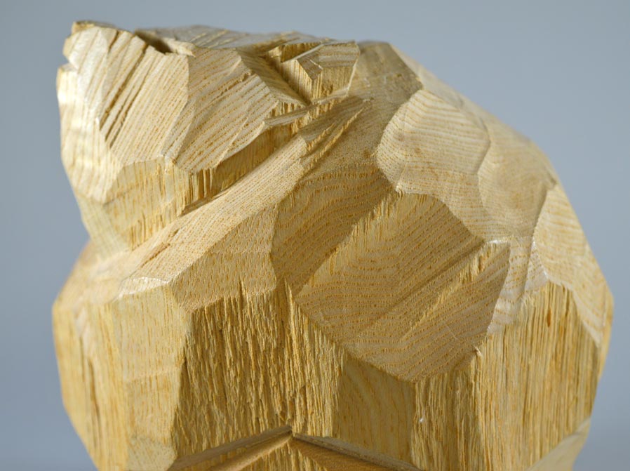 柴崎重行「熊」木彫(高さ16.8cm)・せんの木4