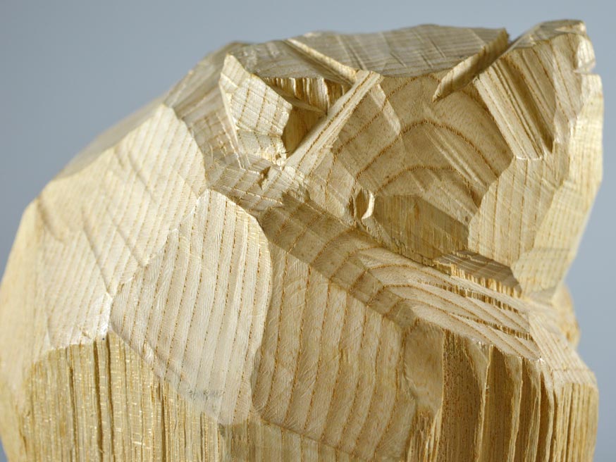 柴崎重行「熊」木彫(高さ16.8cm)・せんの木5