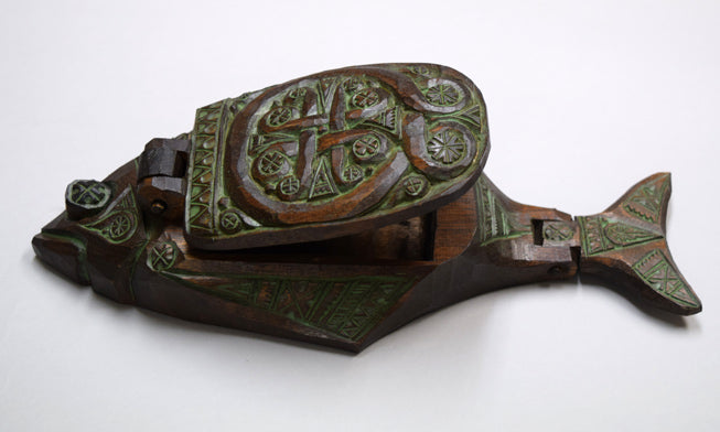 砂澤ビッキ「樹魚蓋付き小物入れ」木彫作品 画像3