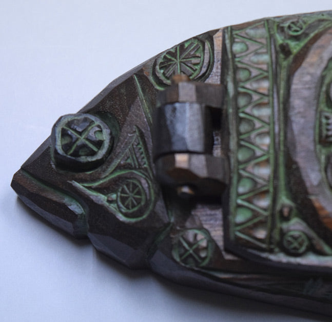 砂澤ビッキ「樹魚蓋付き小物入れ」木彫作品 拡大画像2