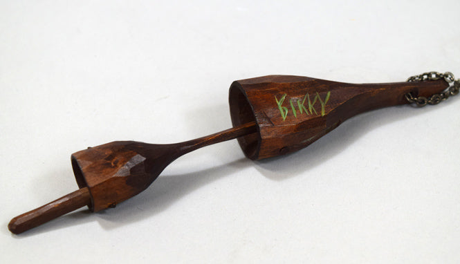 砂澤ビッキ「樹鈴二連ペンダント」木彫作品(約17.8cm) 拡大画像1