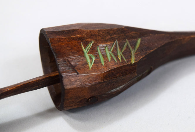 砂澤ビッキ「樹鈴二連ペンダント」木彫作品(約17.8cm) 拡大画像5