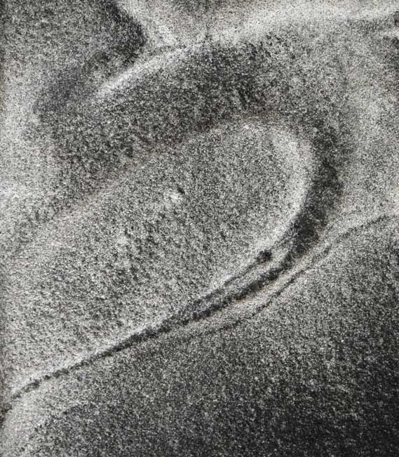 高山洋夫「沈黙の動」アクリルに砂地・SM 拡大画像4