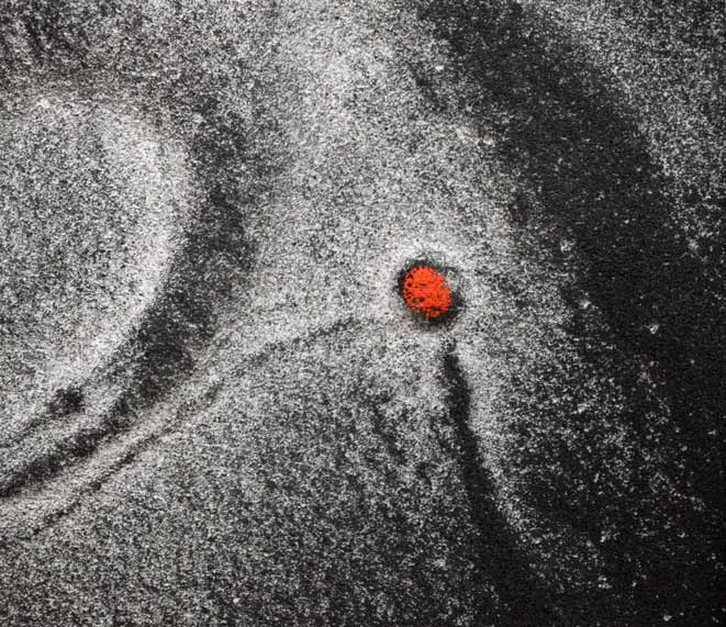 高山洋夫「沈黙の動」アクリルに砂地・SM 拡大画像5